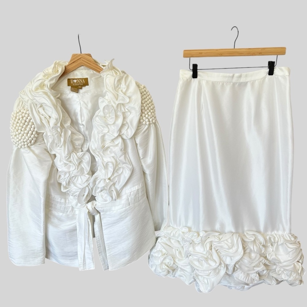 Donna Vinci White Vintage Skirt Set.